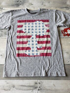 NWT - Peanuts Kids Gray Snoopy Stars and Stripes Short Sleeve T-shirt - Size S